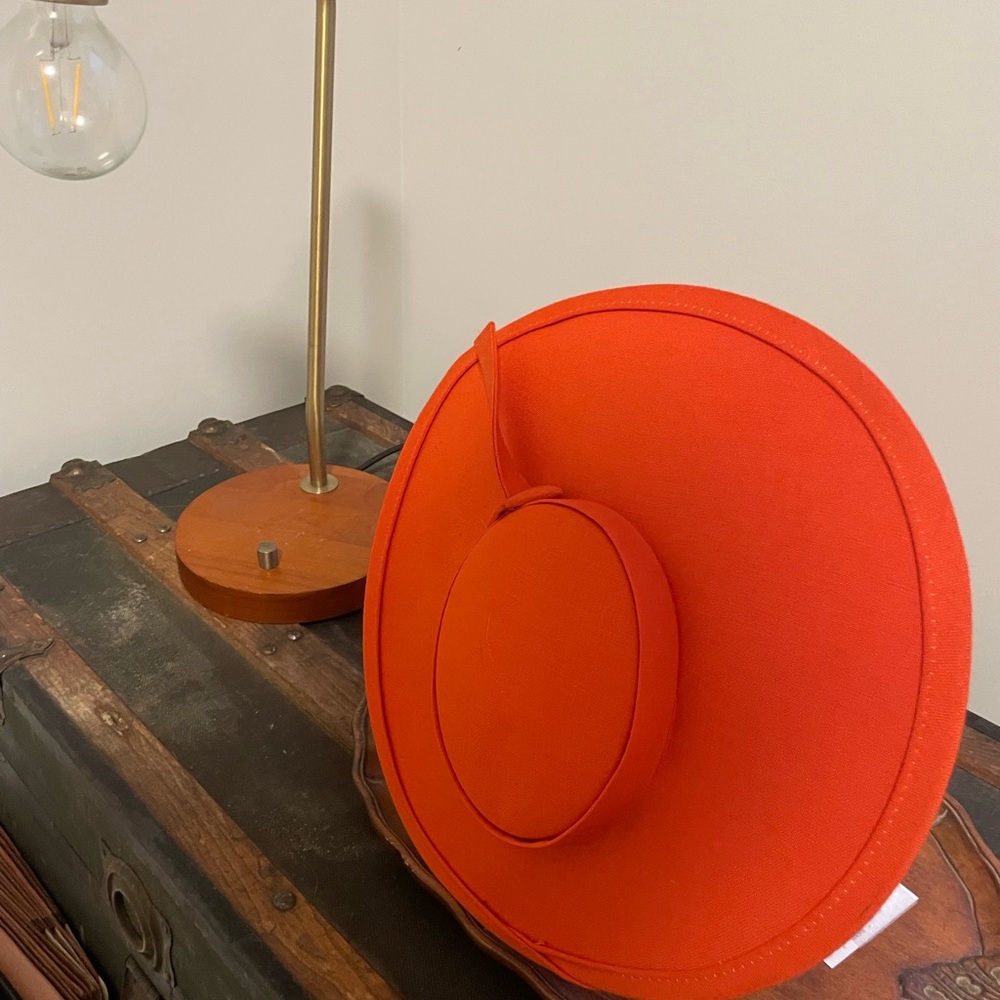 Vintage Saucer Hat - Picture 2 of 6